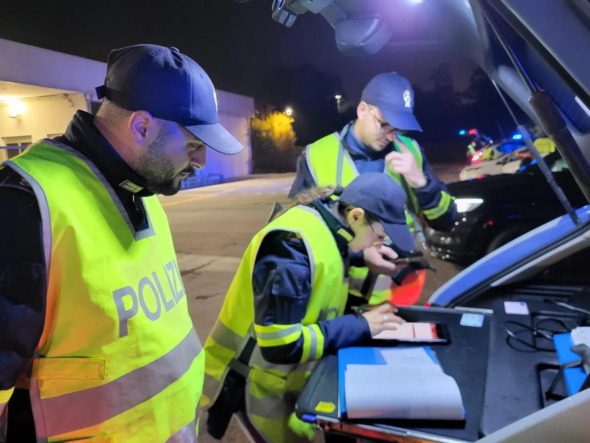 Incidenti, l’appello della Polstrada ai giovani: “Strada non è videogame, non bevete e andate piano”