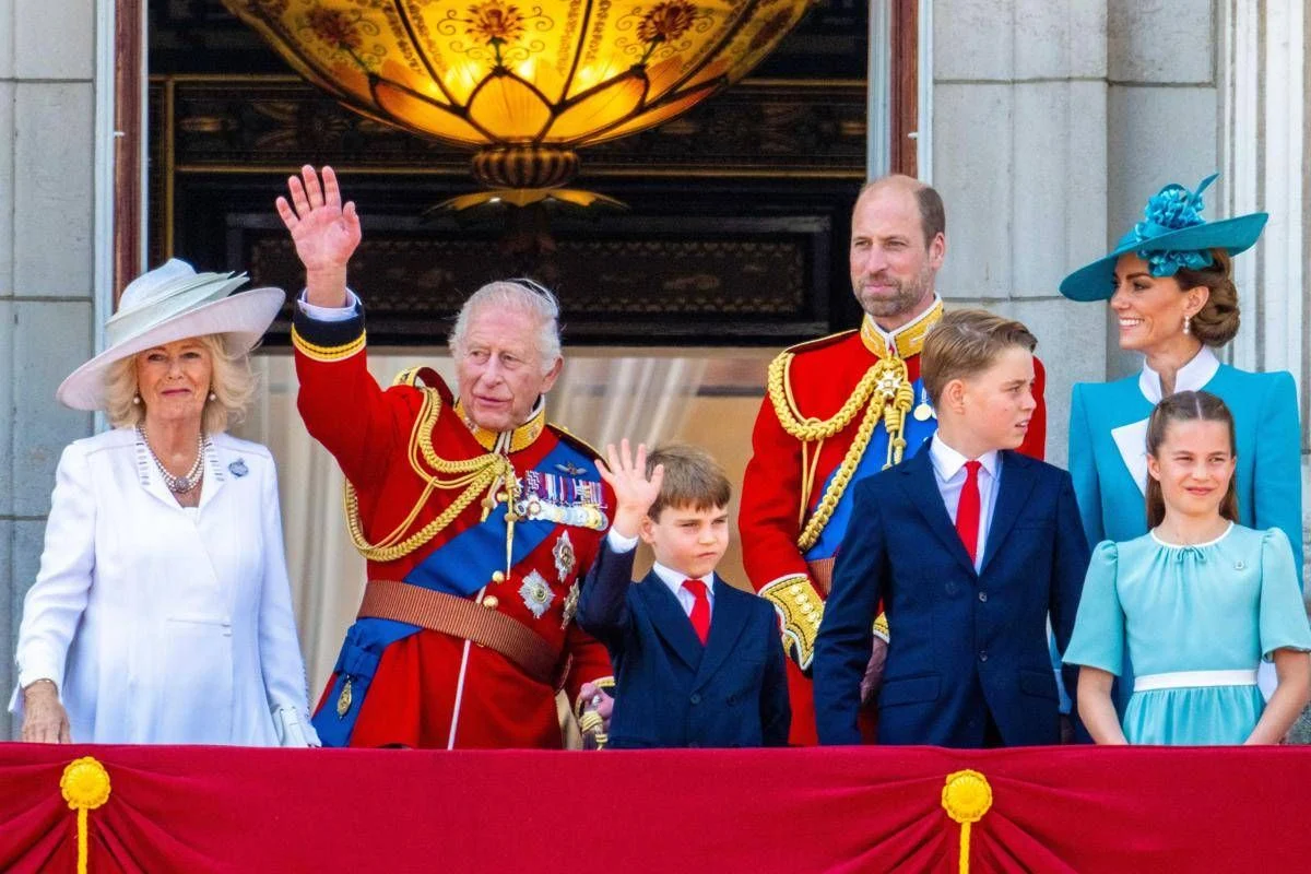 Londra celebra il compleanno di Re Carlo III, sabato la ‘Trooping the Colour’