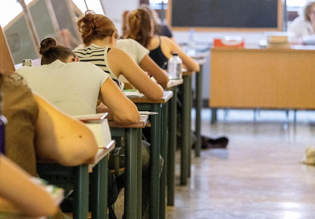 Maturità 2026, i ragazzi del liceo Virgilio di Roma dopo la prima prova: ”Ora pensiamo a domani”