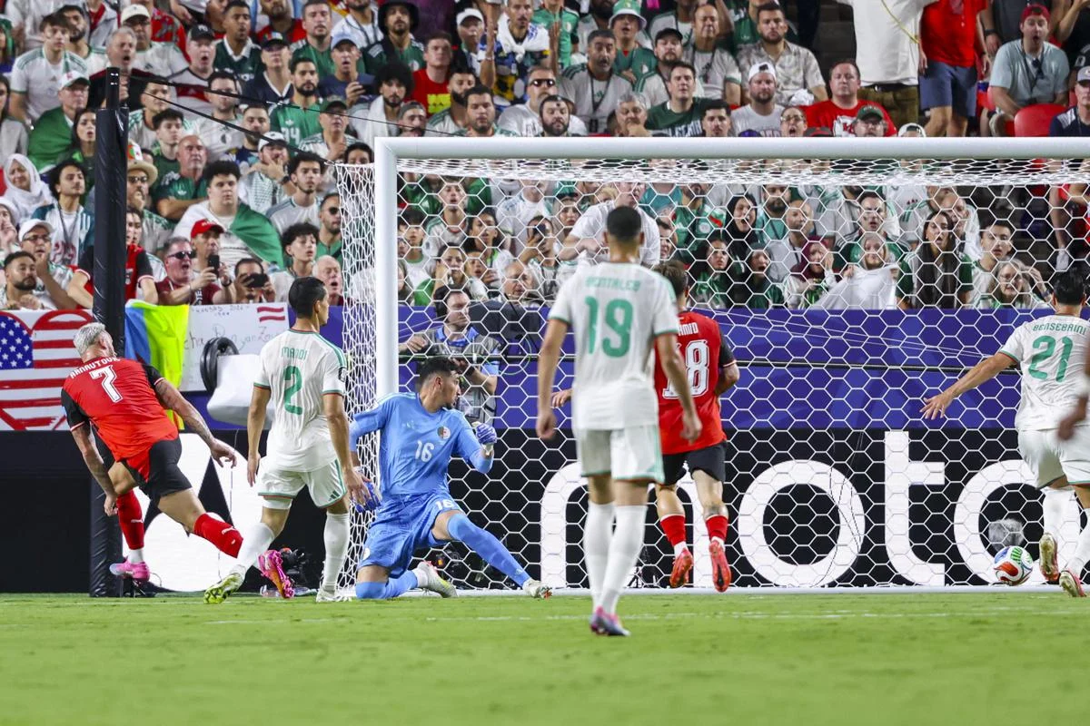 Mondiali, Algeria-Austria 3-3: ‘biscotto’ al fotofinish e Iran eliminato