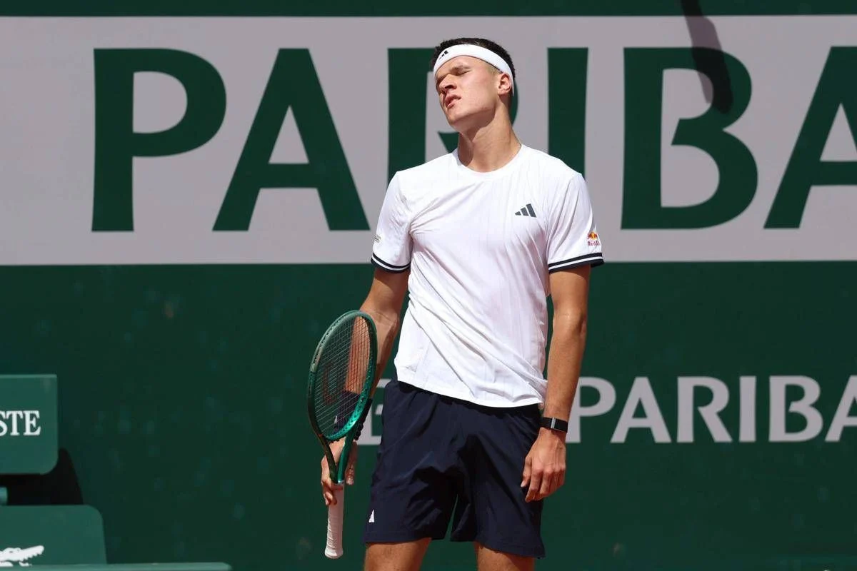 Roland Garros, piove su Parigi e Mensik viene ‘cacciato’ da allenamento