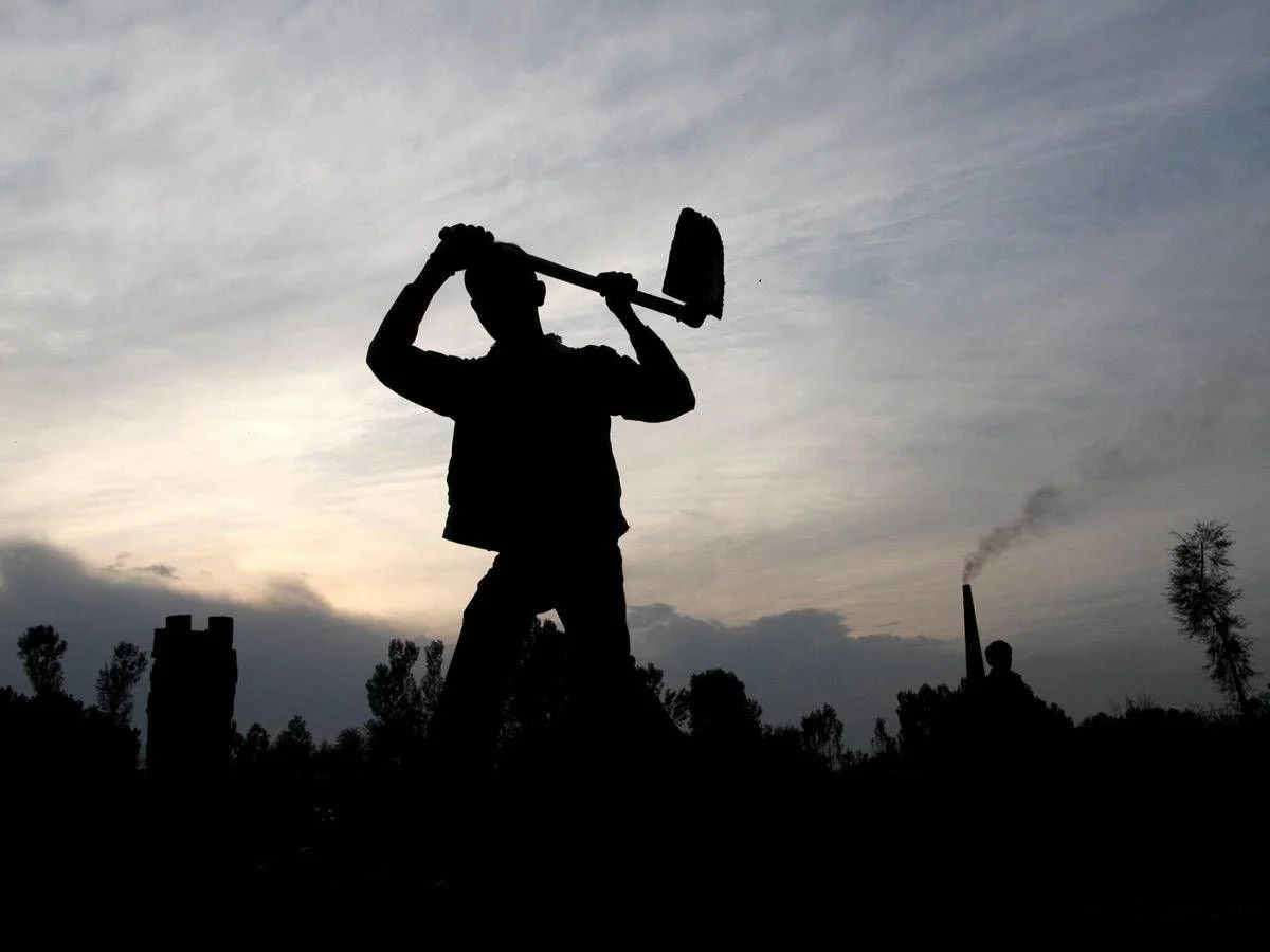 Save the Children, lavoro minorile nega i diritti fondamentali