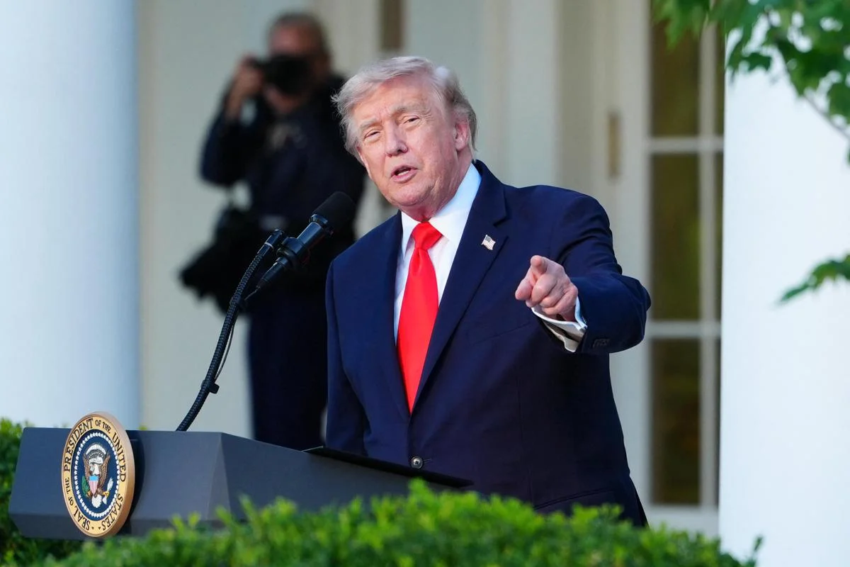 Trump avverte l’Europa: “Dazi del 100% per chi impone digital tax alle aziende Usa”