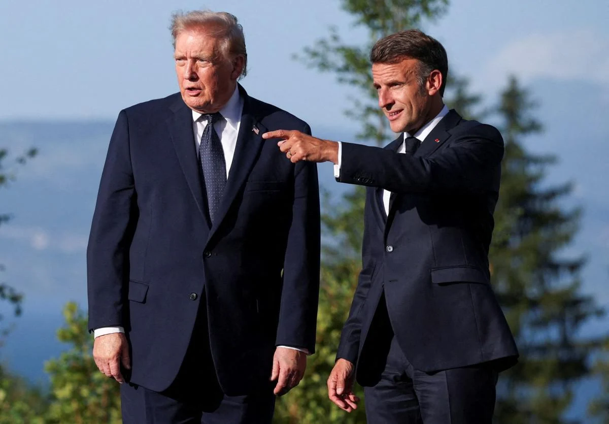 Trump sfida l’eredità di Jfk a Versailles: Macron si gioca la ‘roba seria’ per riconquistarlo