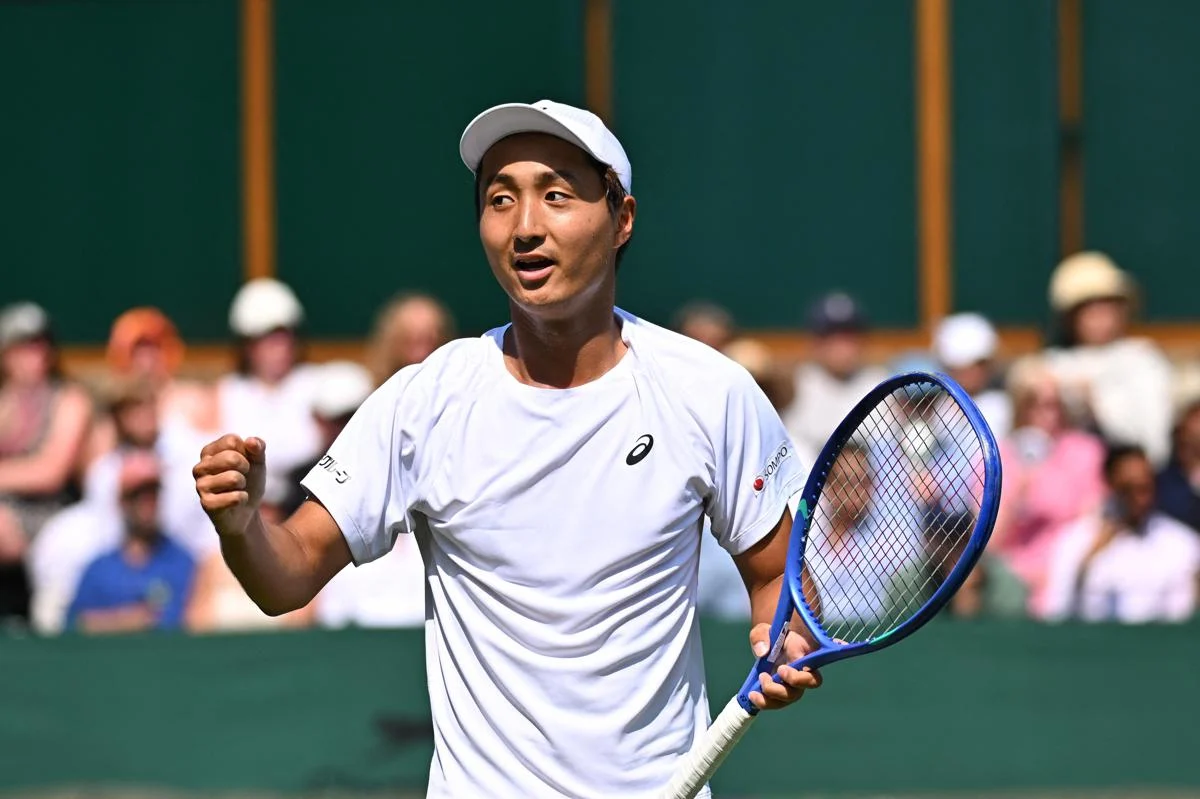 Chi è Shintaro Mochizuki, l’avversario di Sinner a Wimbledon (che ha già battuto Alcaraz)