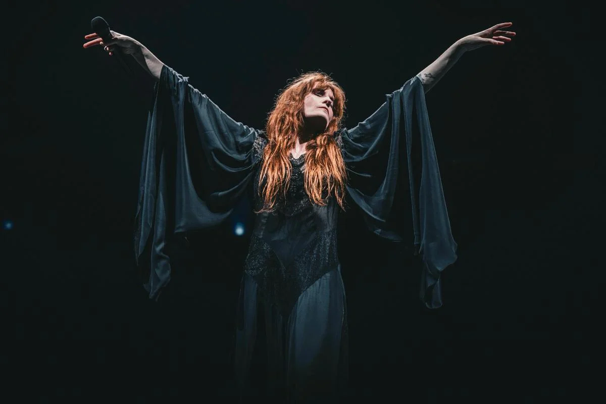 Florence and The Machine, a Milano il sogno (goth) di una notte di mezza estate