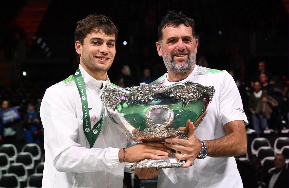 Il papà-coach di Cobolli: “Parigi lascia consapevolezza, ma Wimbledon è un’altra storia. Atp Finals? Sono un obiettivo”