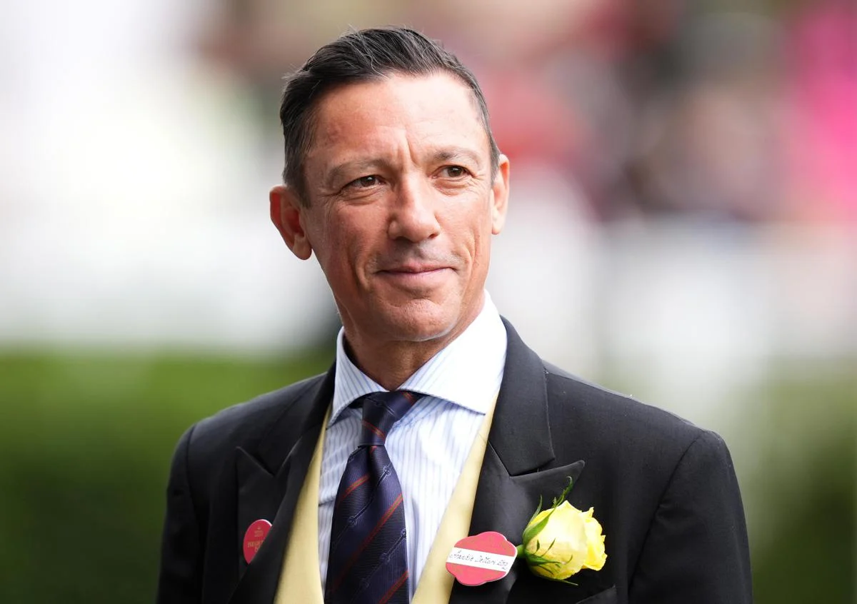 Ippica, grave incidente per la leggenda italiana Frankie Dettori