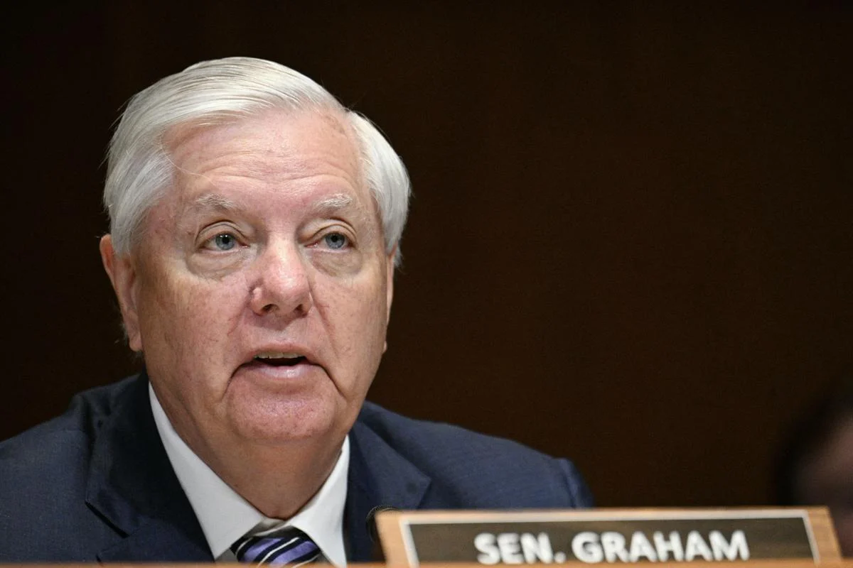 Lindsey Graham, chi era il senatore diventato pro-Trump e ‘amico’ di Israele