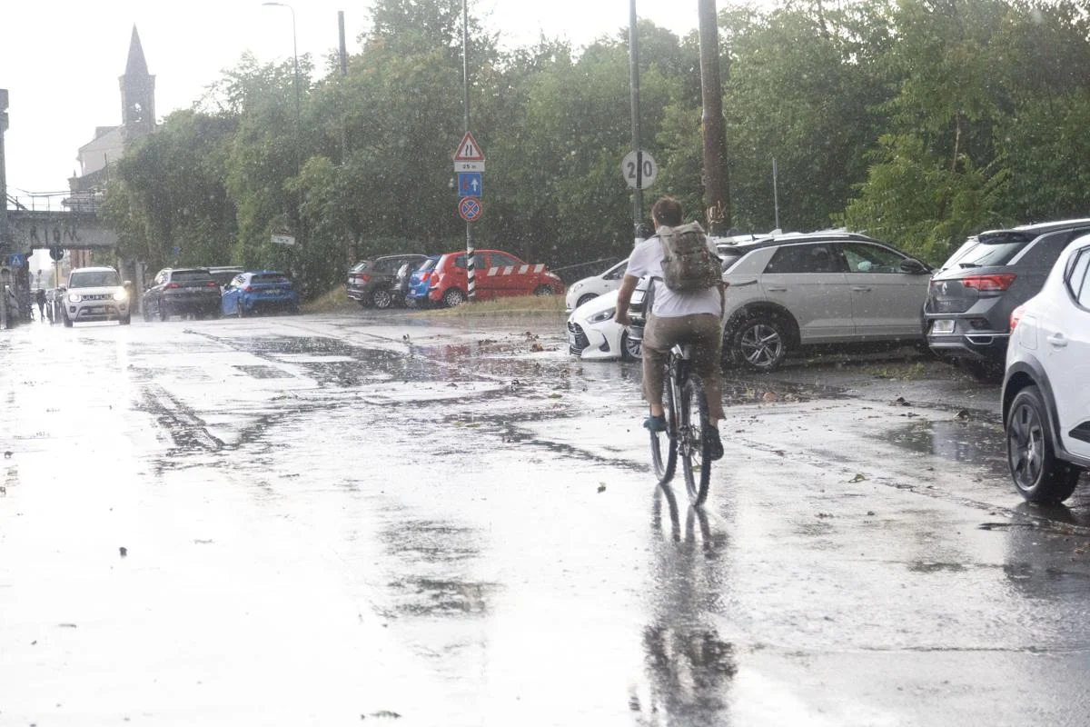 Maltempo sull’Italia, temporali e vento forte: allerta rossa in Veneto