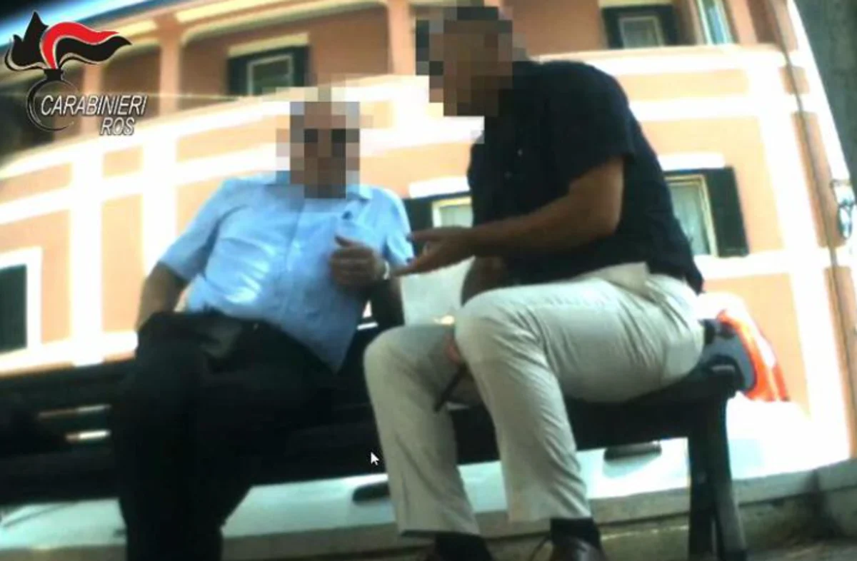 Spionaggio, ex 007 arrestati rispondono a gip. Difensore: “Nessun segreto rivelato”